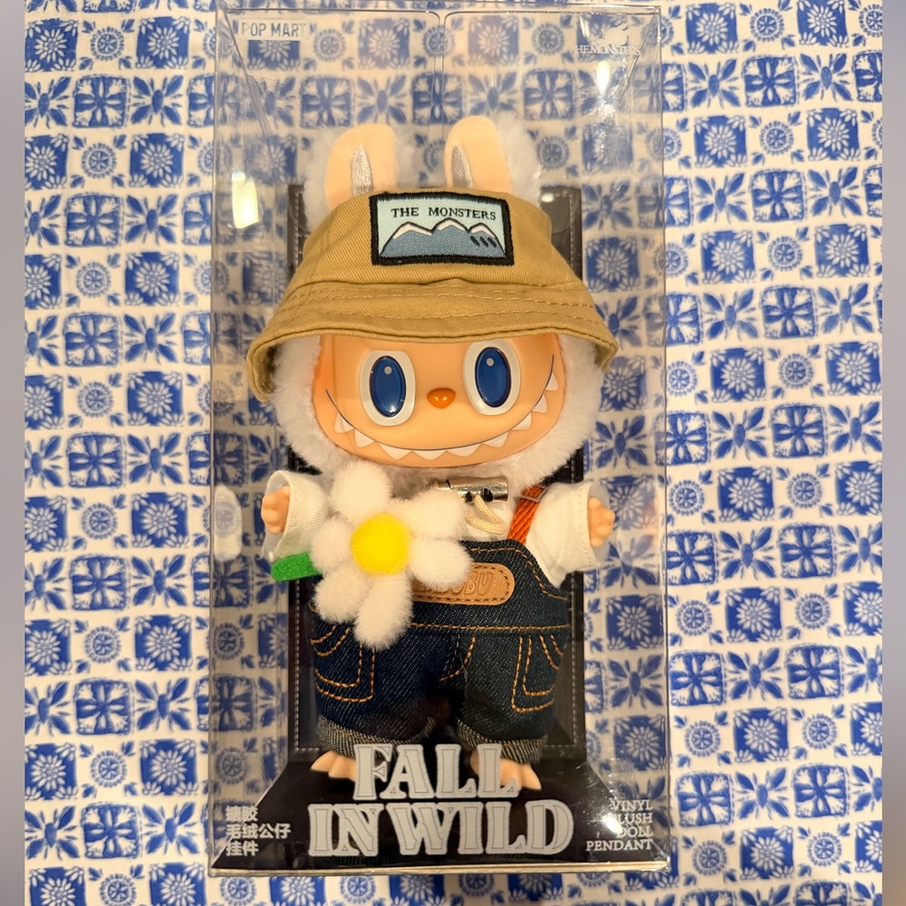 Brand new Labubu "Fall In Wild" Plush Pendant